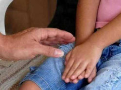 Abusó de la nieta de su pareja