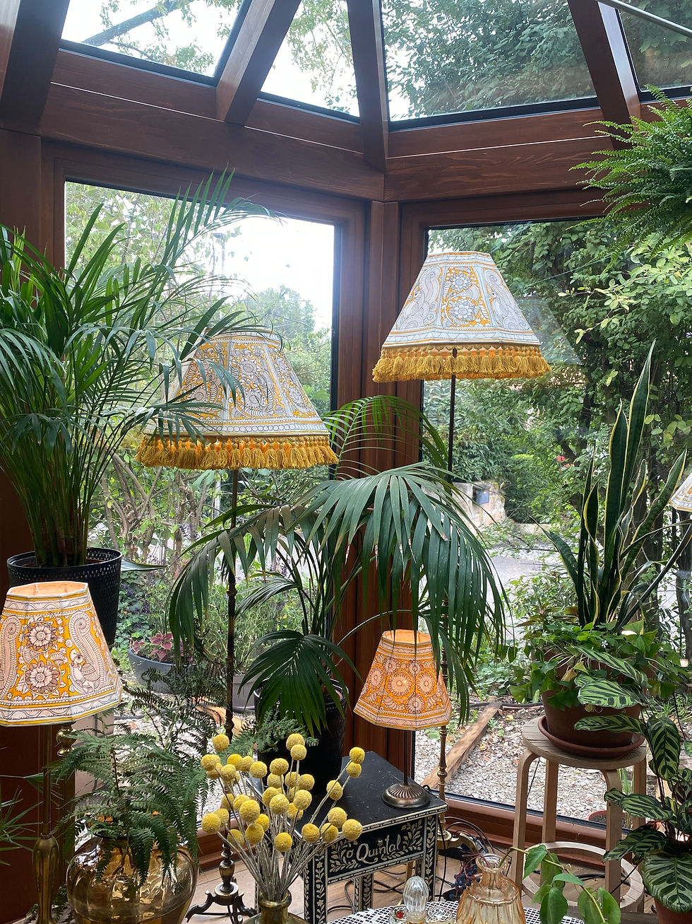 Miniaturbild: XL Lampenschirm - Vogel in gelb mit Quasten