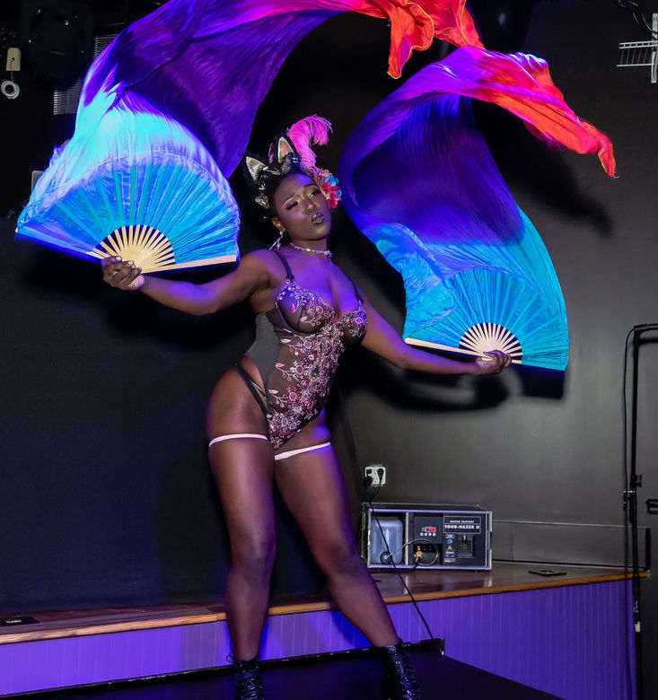 Dirty-Dolls-Burlesque-Show-Savannah-Nightlife-Events-Kira-3.jpg