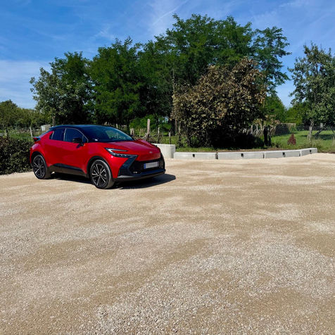 Parking privé et gratuit pour une voiture stationnée en toute sécurité