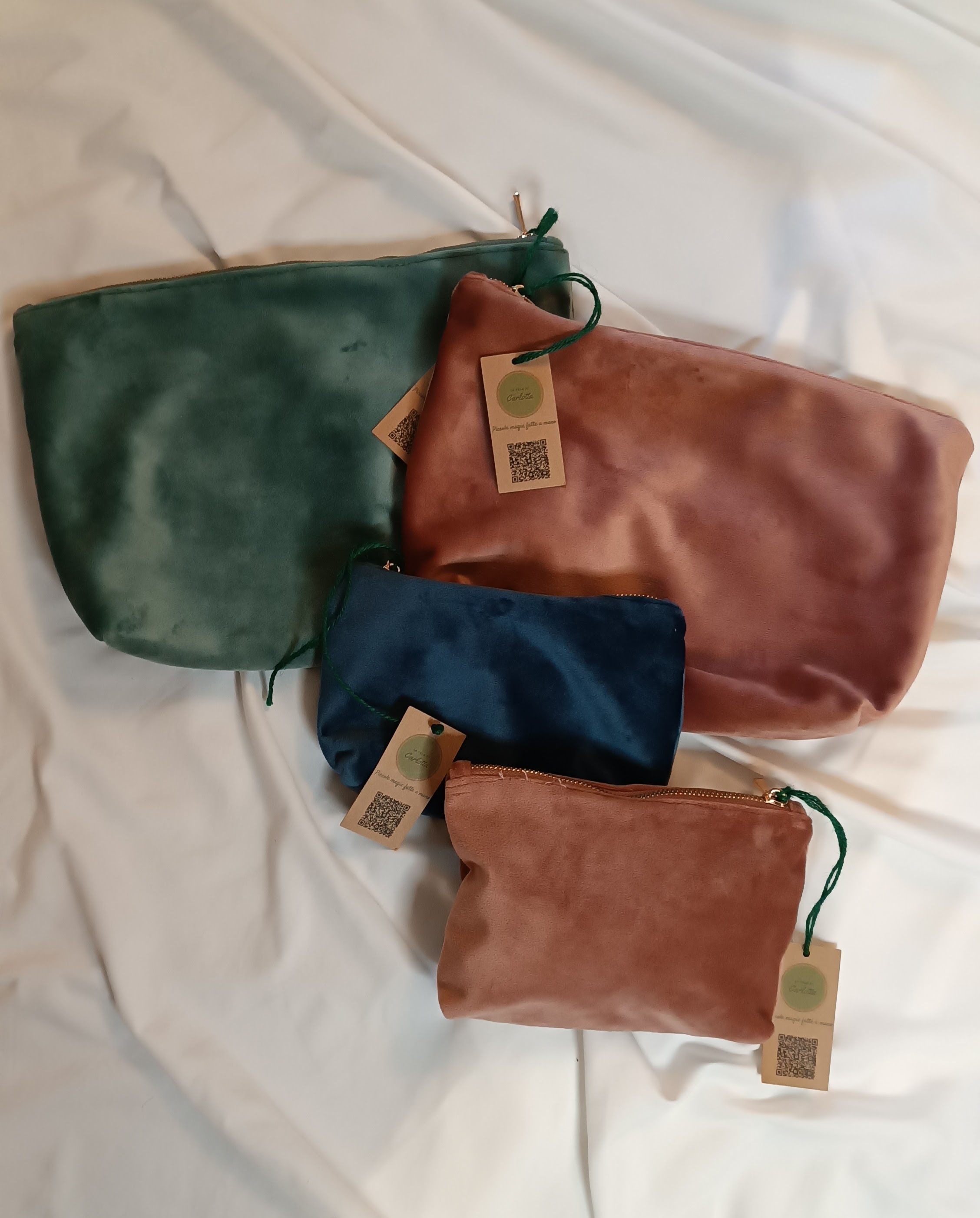 Pochette  in velluto con fondo