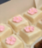 WHIPPING CREAM WHITE CAKE