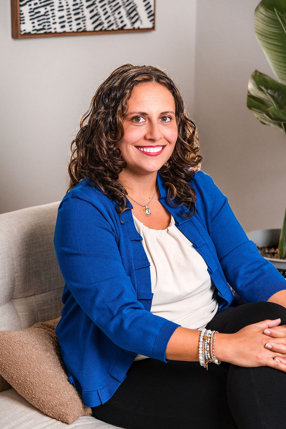 Dr. Jo is one of the facilitators of the endometriosis support group.