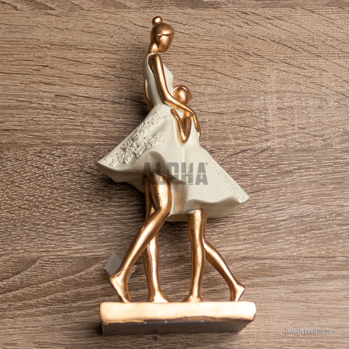 Miniatura Decorativa Família em resina 9cm x 7cm x 20cm