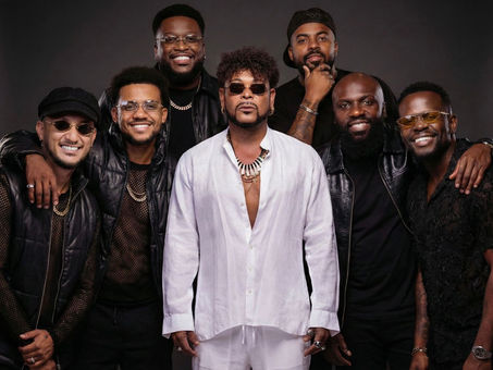 Do cortejo aos shows: Bloquinho de Villas leva a folia da rua ao Armazém neste sábado (31)