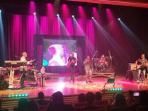 FLASH BACK TRIBUTE LEVA PÚBLICO A UMA VIAGEM MUSICAL PELAS DÉCADAS DE 60 A 90 NESTE SÁBADO NO CENTRO CULTURAL UNIMED BH MINAS