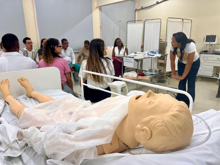 *Escola de Enfermagem da UFBA e Hospital de Brotas firmam parceria para reciclagem técnica de profissionais de saúde*