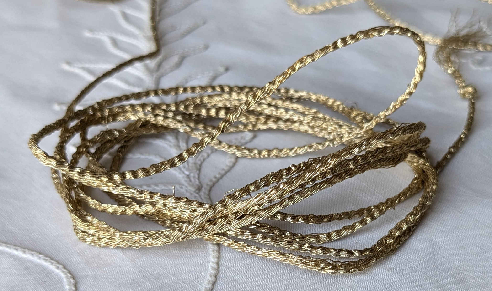 Elegant Vintage Gold Metallic Cording Wavy Look French