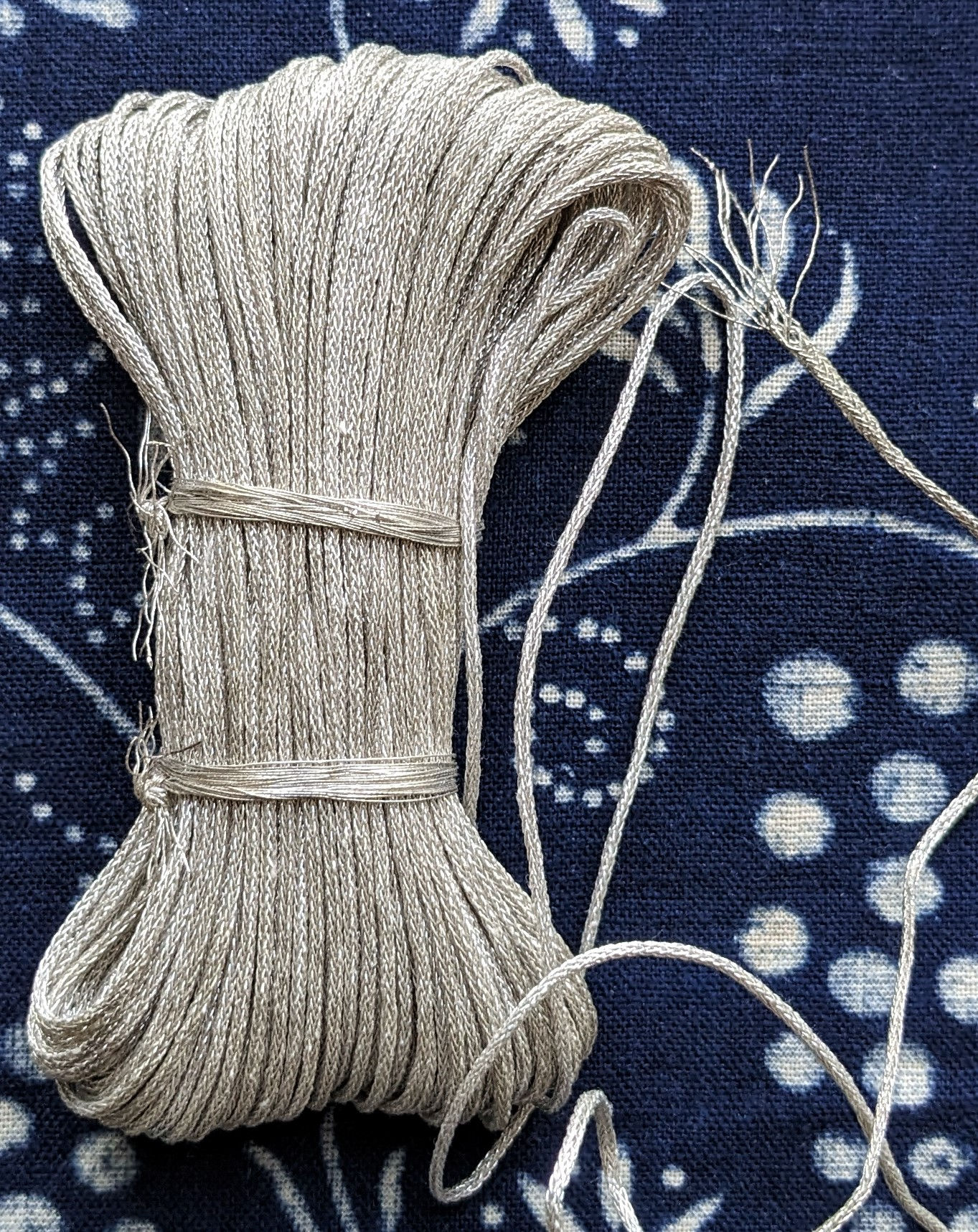Vintage Skeins of Narrow Silver Metallic Mesh Tube 25 mtrs