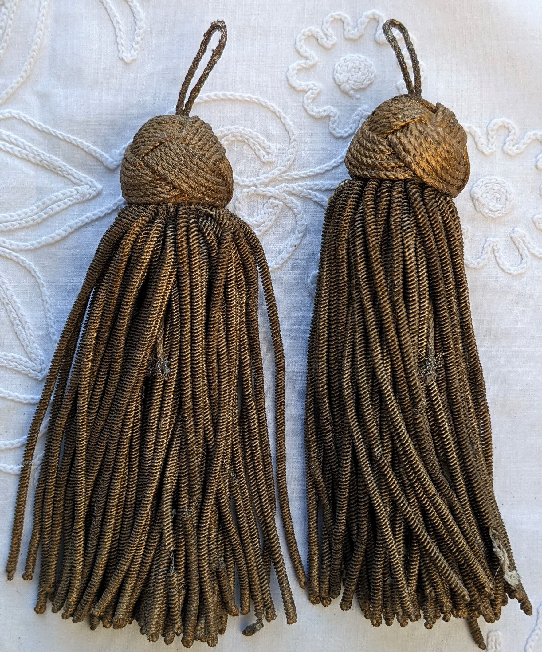 Beautiful Old Gold Metallic Tassels Turkish Knot Tops Bullion Fringes French