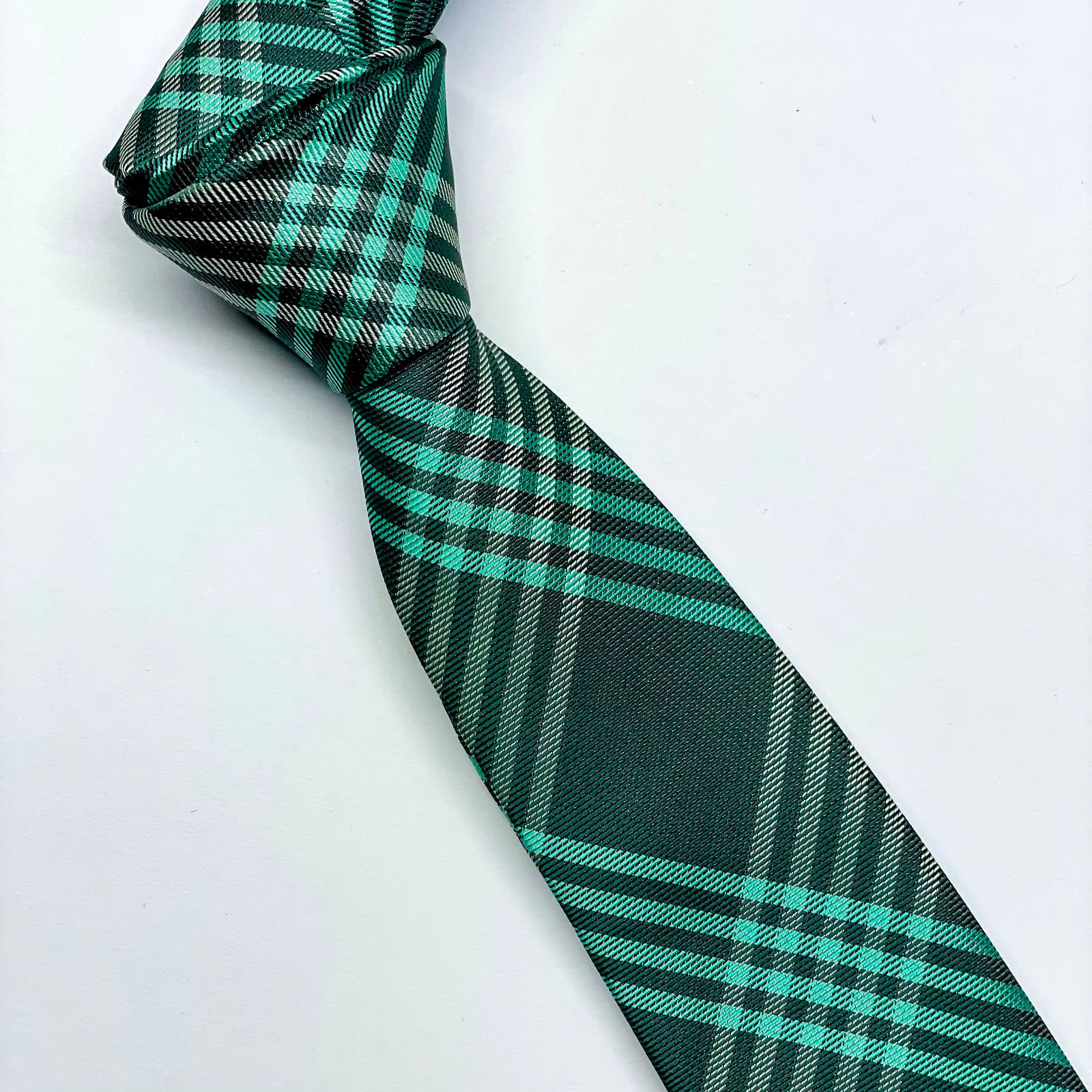 Corbata Brand Q de microfibra con diseño escocés
