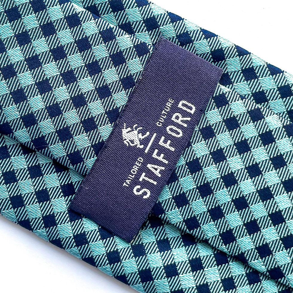 Corbata Stafford Tailored Culture con un hermoso patrón cuadriculado