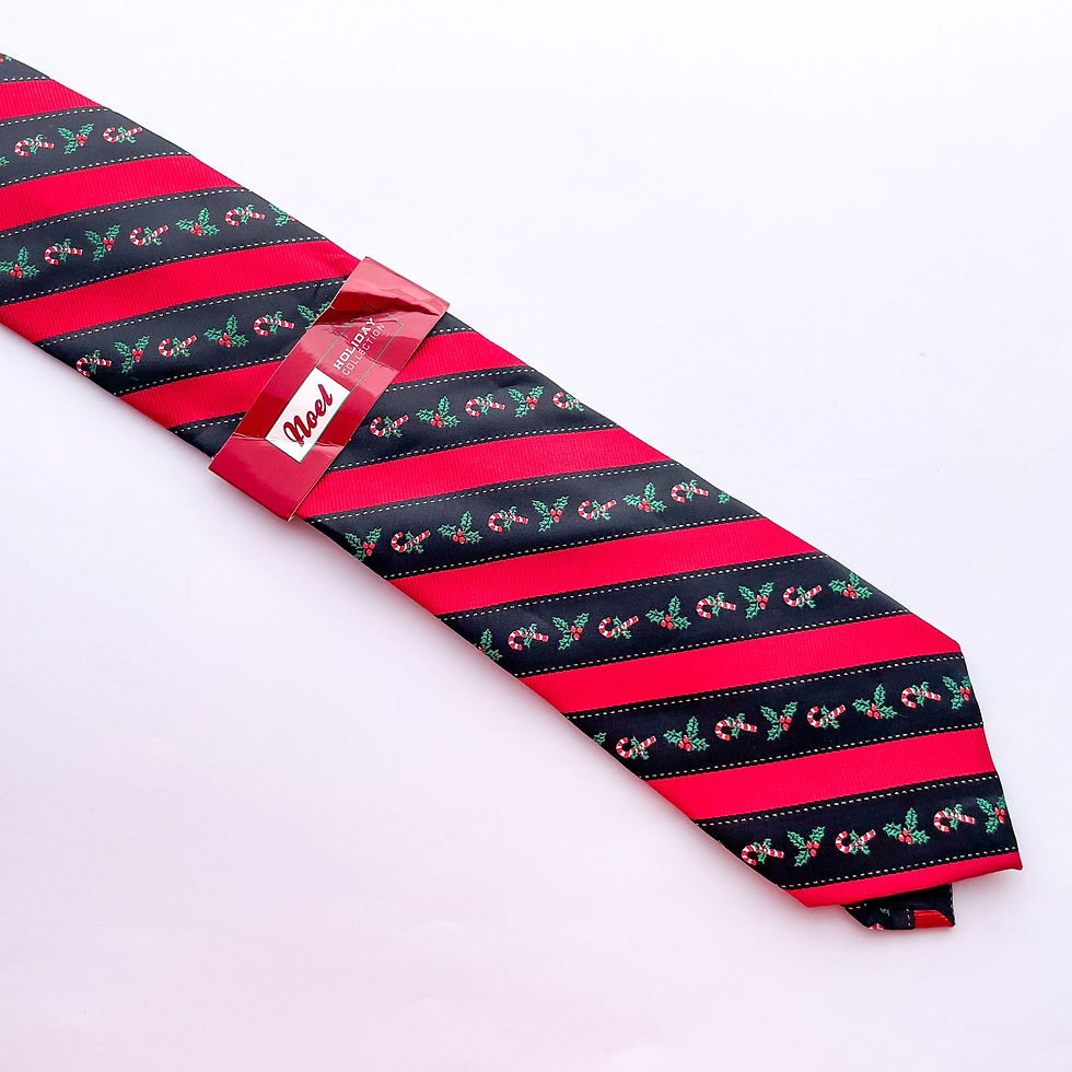 Corbata Navideña Holiday Collection Con etiqueta 🏷️ -Marca $32.00-95% poliéster 5% hilo metalico-8,5cm de ancho al final