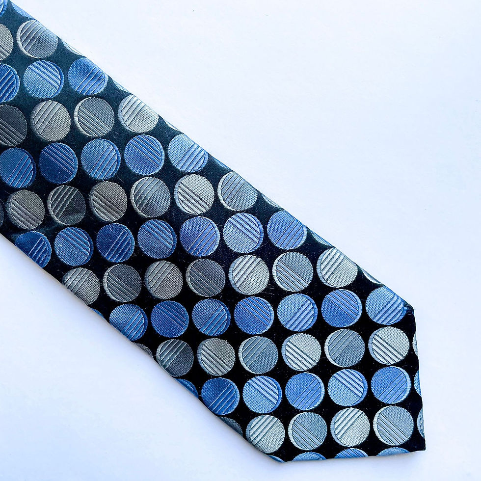 Miniatura: Hermosa corbata Michael Kors con diseño de lunares
