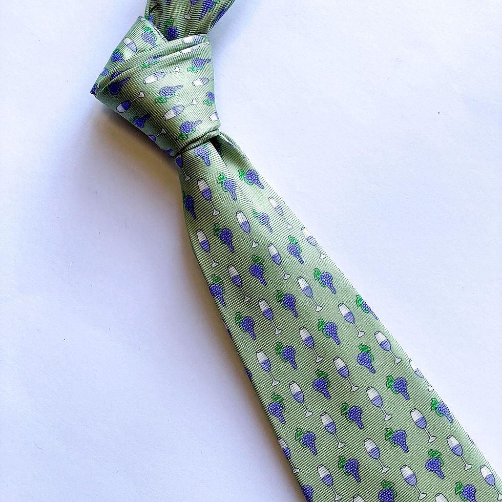 Corbata ALYNN  de un hermoso diseño de uvas y vino