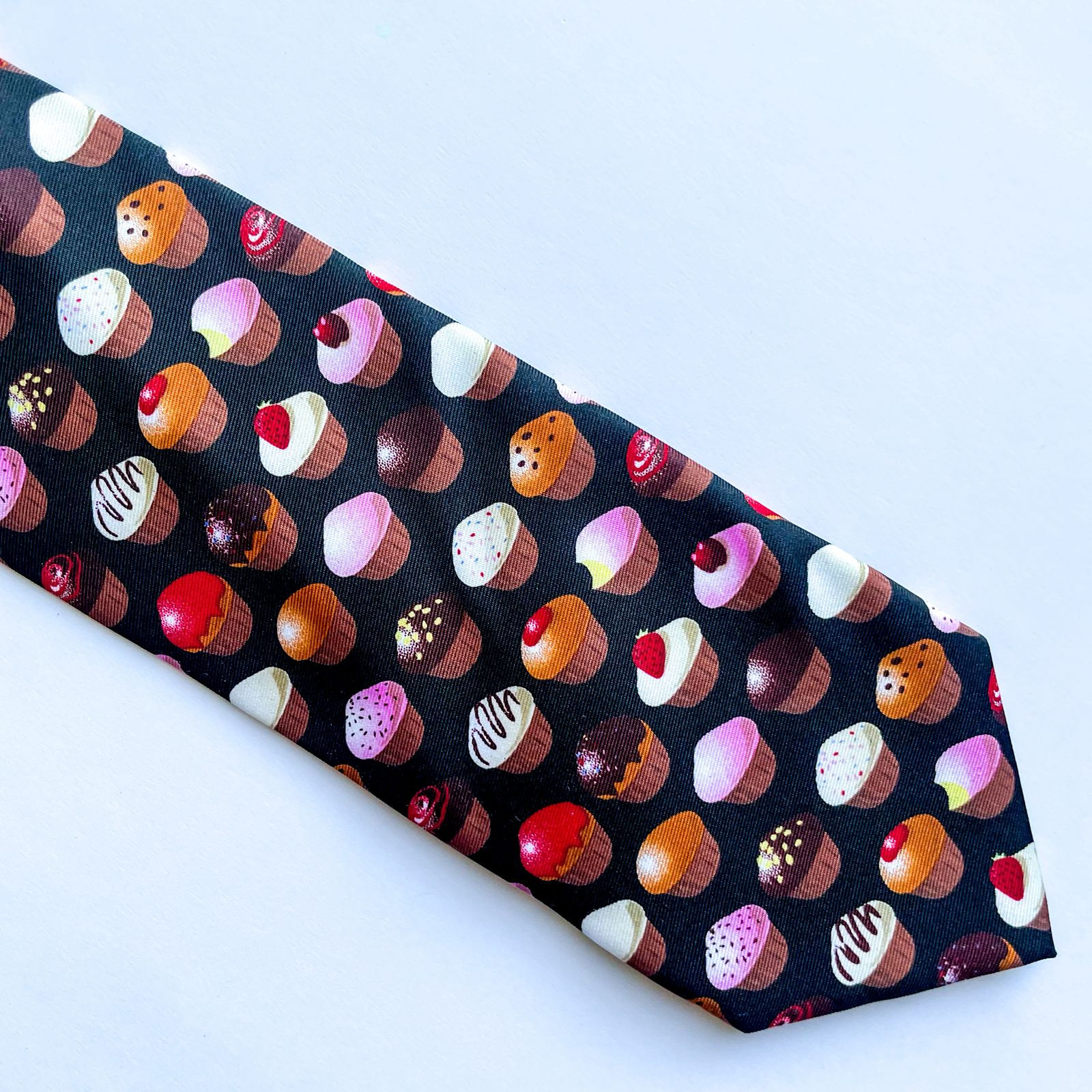 Corbata WILDTIES con diseño de cupcakes