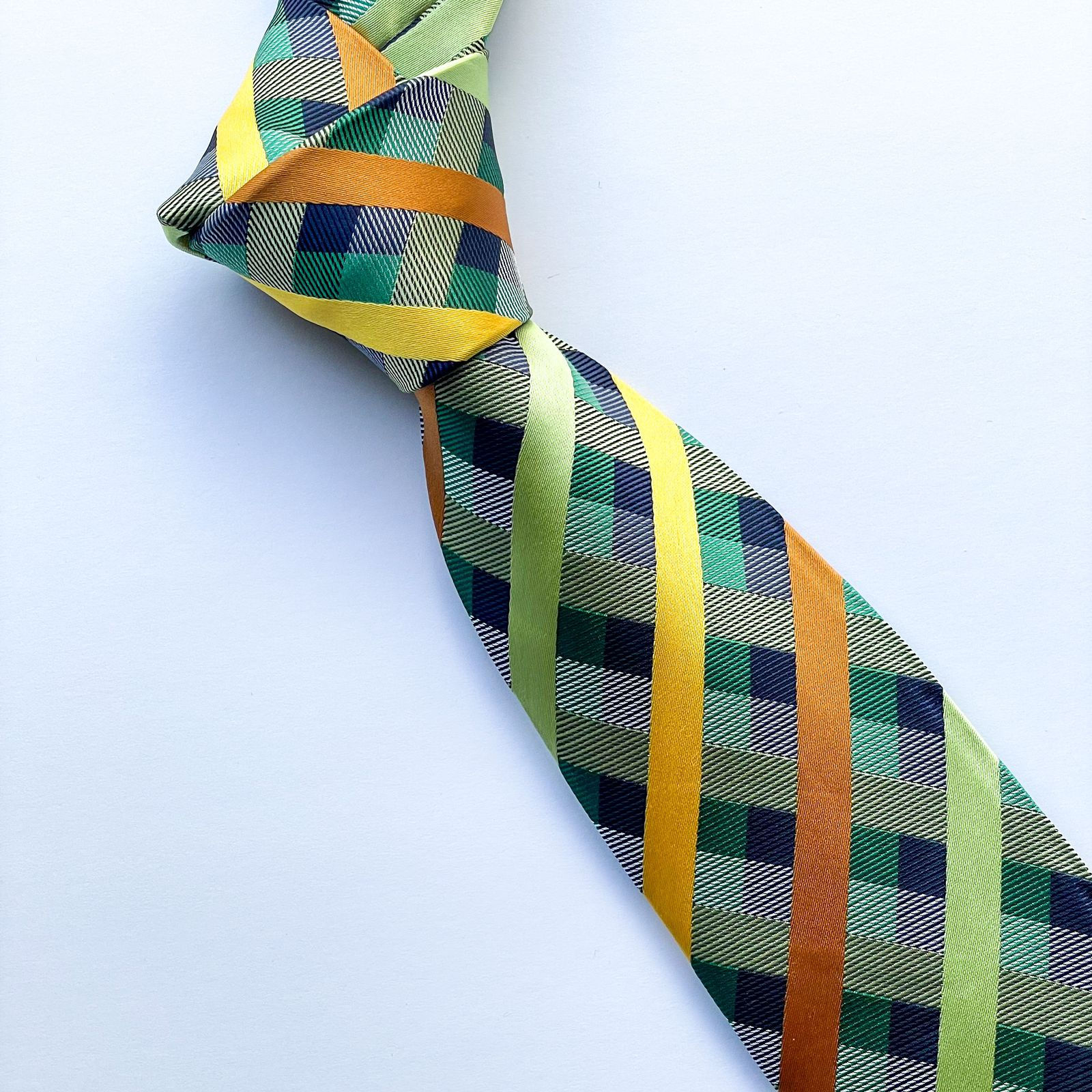 Corbata Barry. Wang con diseño escocés