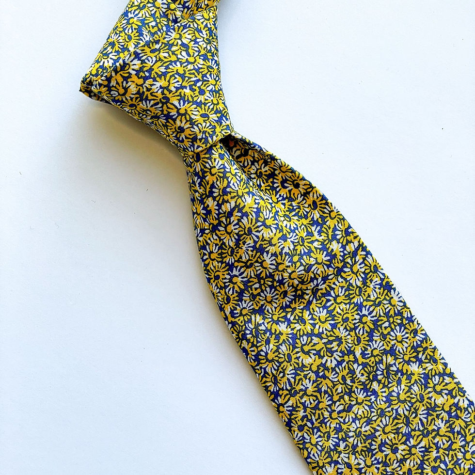 Corbata Roundtree & yorke con diseño de flores