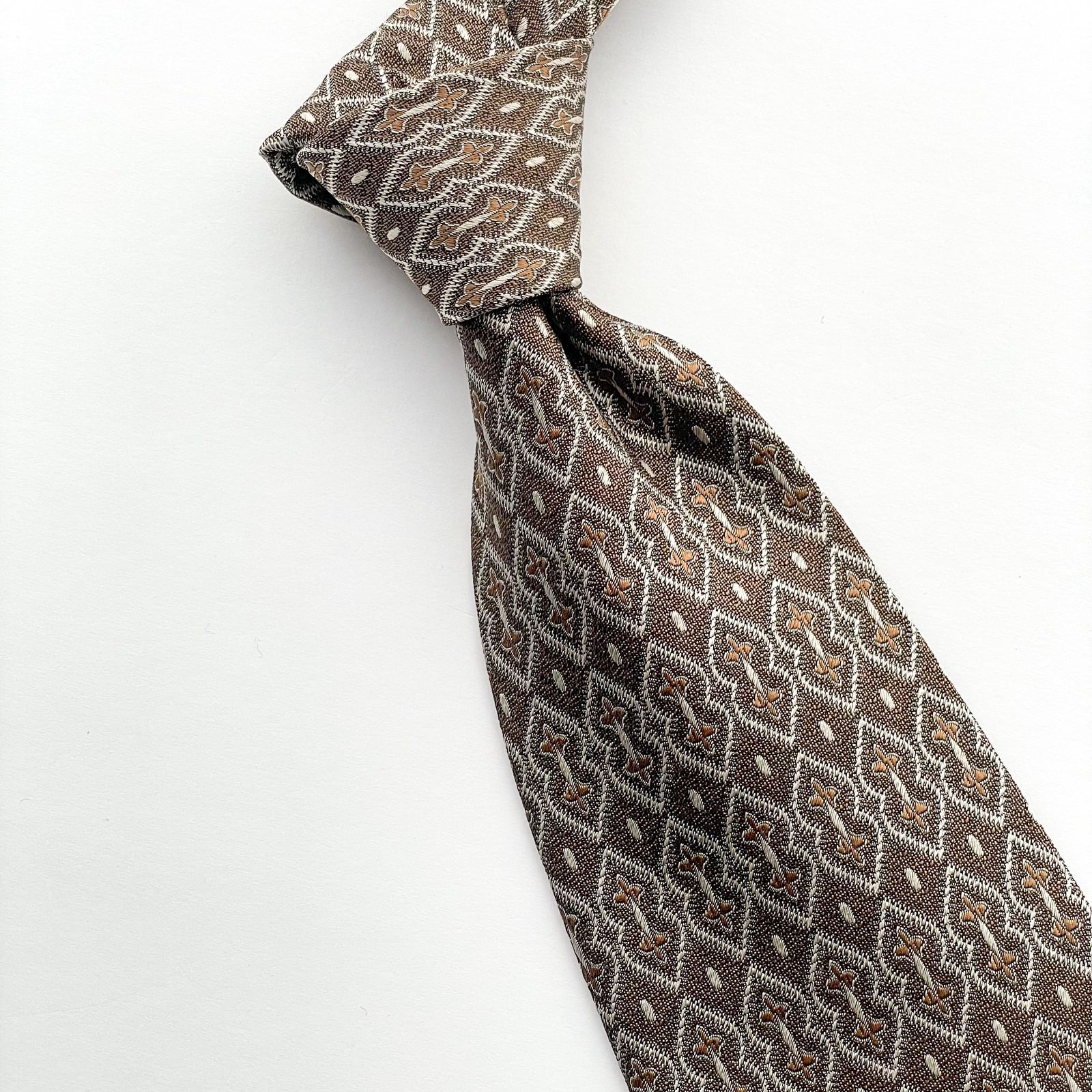 Corbata Italiana de seda, Today’s Man trae un hermoso diseño