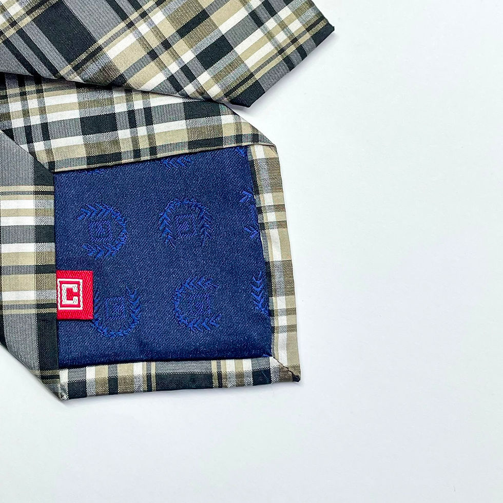 Miniatura: Corbata CHAPS de seda con un hermoso diseño escoces