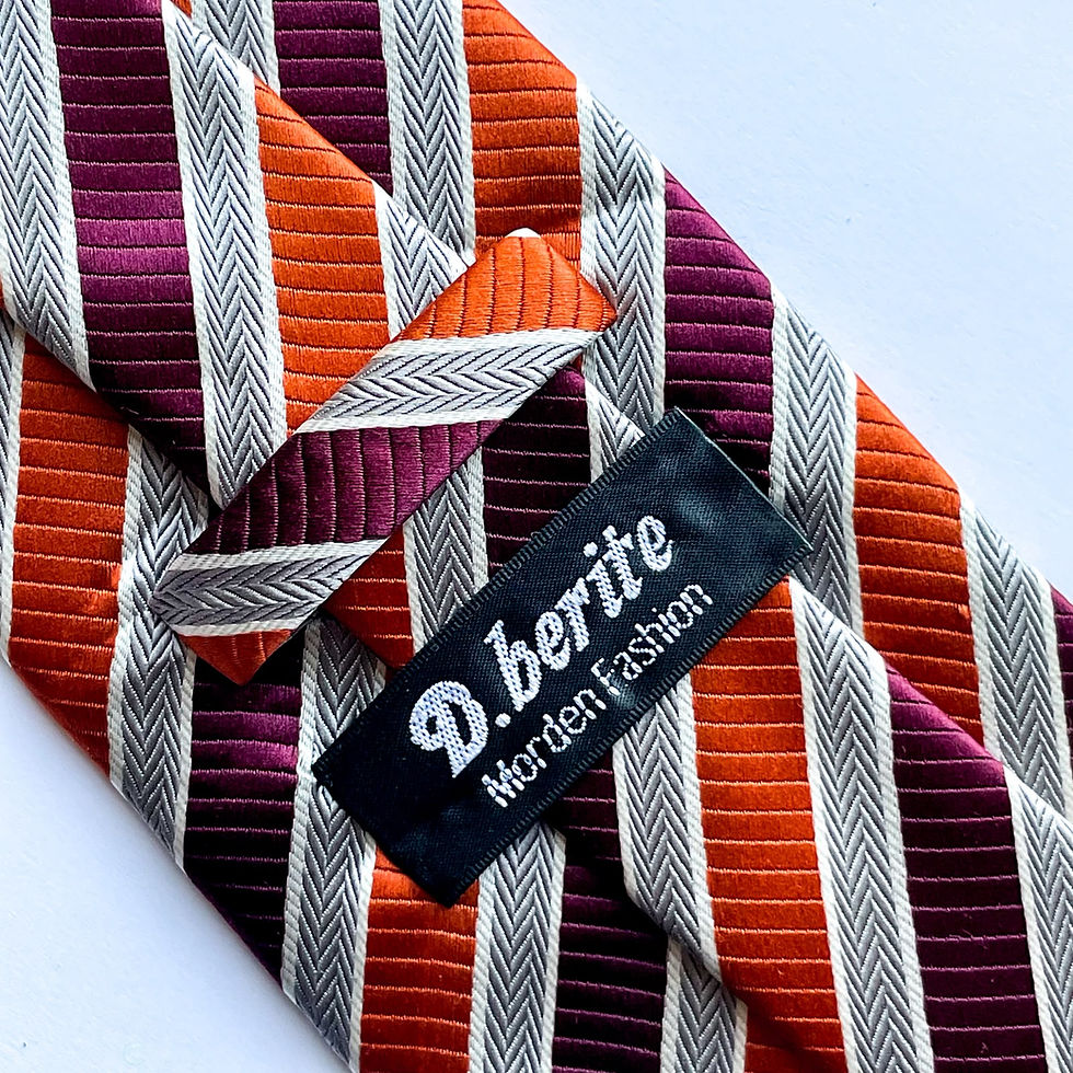 Corbata D.berite con diseño a rayas