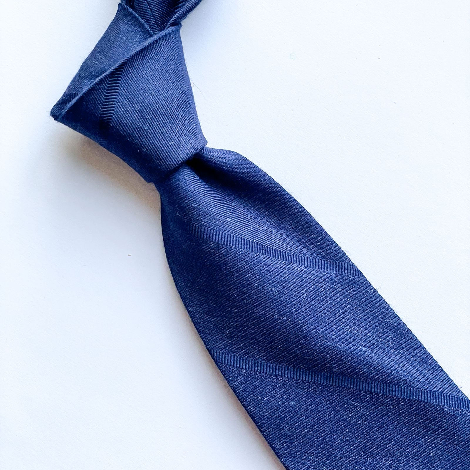 Corbata MERONA con diseño a rayas