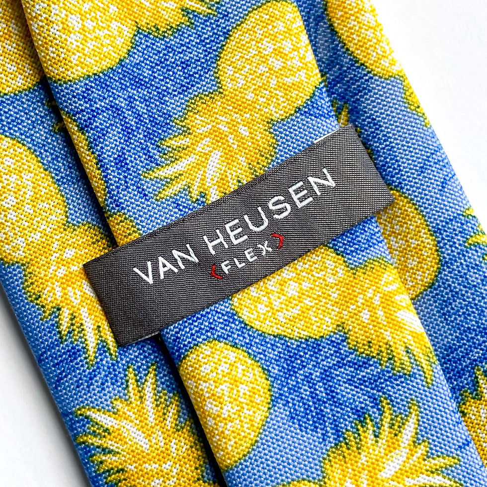 Corbata VanHeusen flex con diseño de piñas
