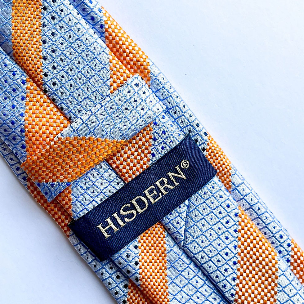 Corbata HISDERN para niño con cuello ajustable  y un hermoso diseño a rayas