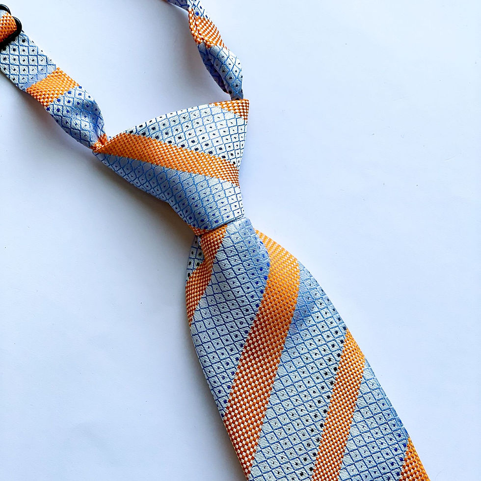 Corbata HISDERN para niño con cuello ajustable  y un hermoso diseño a rayas