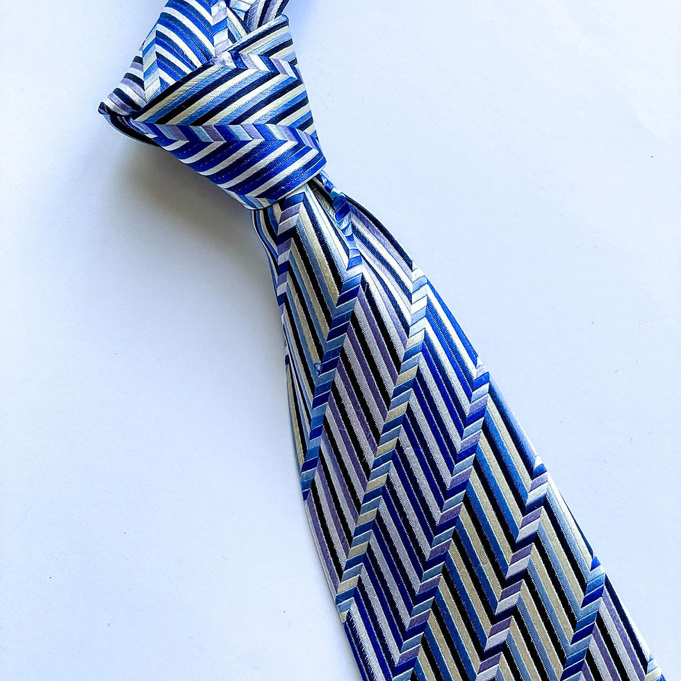 Corbata Geoffrey Beene con diseño de patron