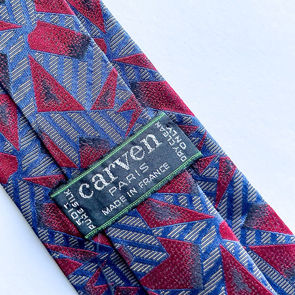 Corbata Carven Paris fabricada en Francia y 100% de seda con hermoso diseño