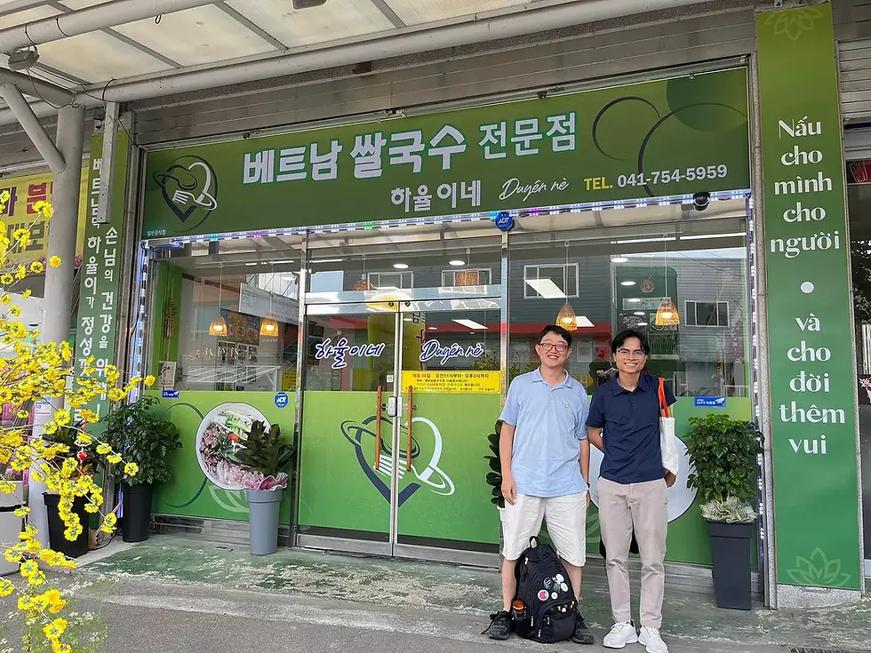 Thành viên VCIL Community đến trò chuyện cùng những người Việt nhập cư tại tỉnh Geumsan thông qua sự kết nối của trường thay thế Gandhi, tháng 06/2023