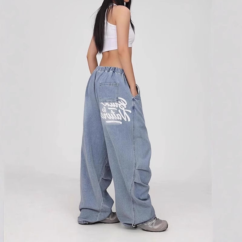 Damen-Schwertjeans mit weitem Bein, mit Buchstaben bedruckt, amerikanischer High