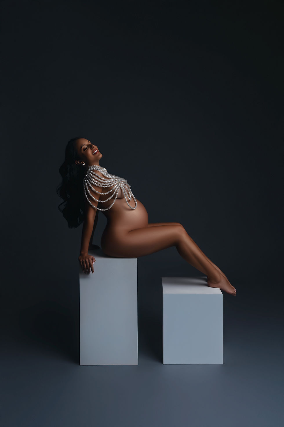 Luxury pregnancy photography by Photowjoa
