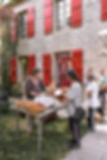 marché devant maison La Renouée par E.Mayer