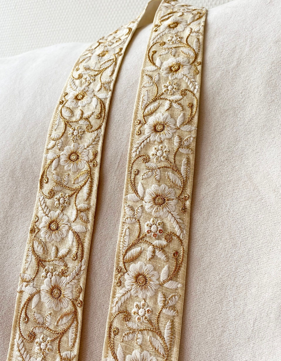 Thumbnail: Belle in Creme 