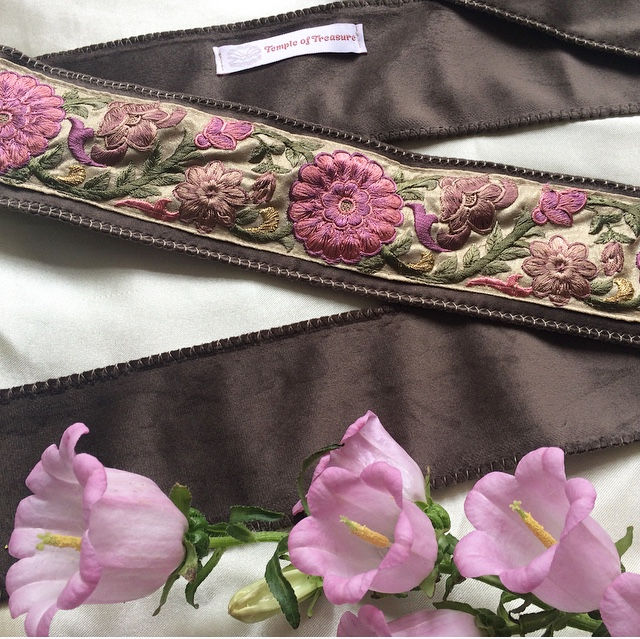 Miniatura: Dahlia in Beige (L)