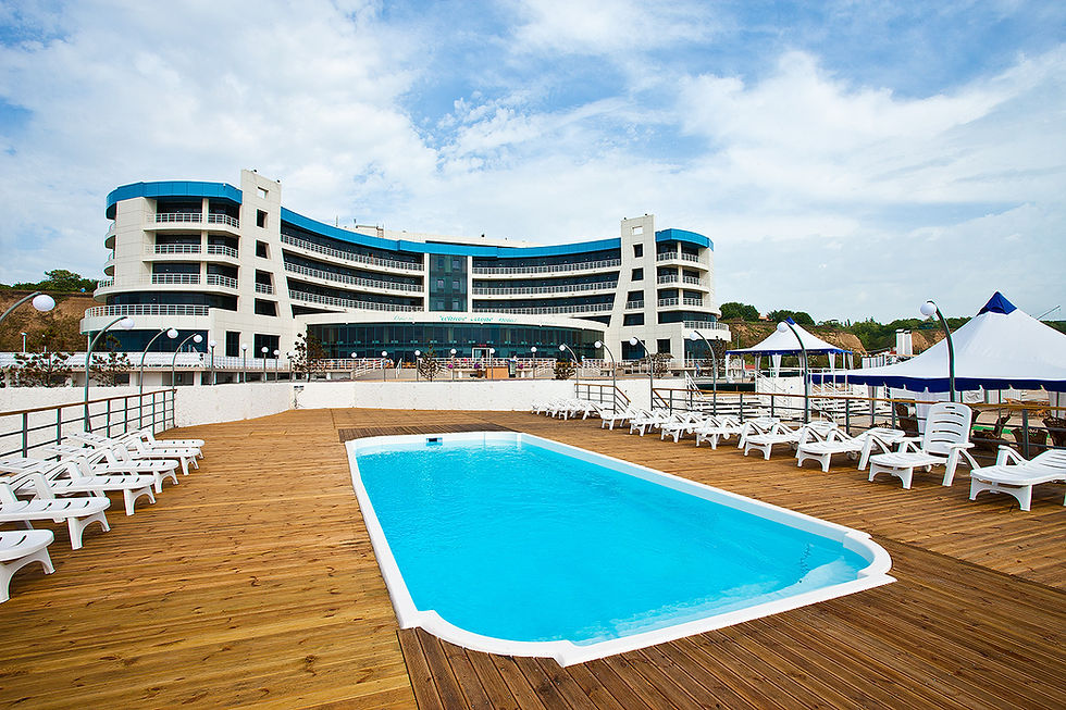 HOSPITALITY & LEISURE