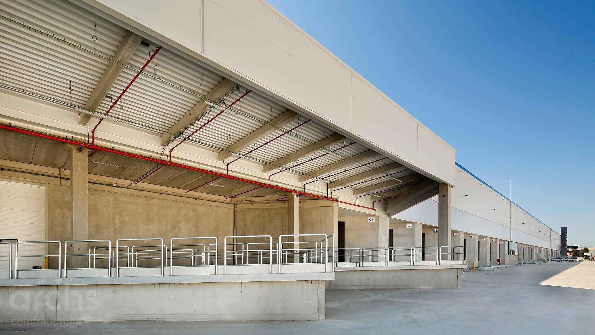 construcció de nau logística