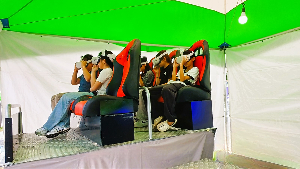 VR 체험 관람객