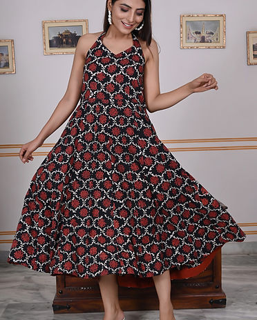 03 (1) (1)_edited.jpg