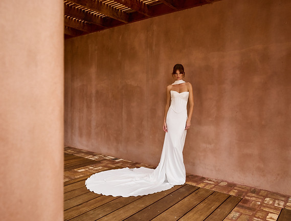 sol-reina-wedding-dress-made-with-love-bridal-18.jpg
