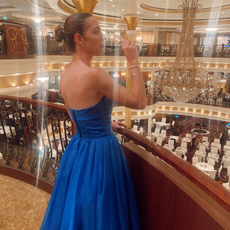 bachelorette cruise bride and bridesmaids on royal caribbean cruise line 
