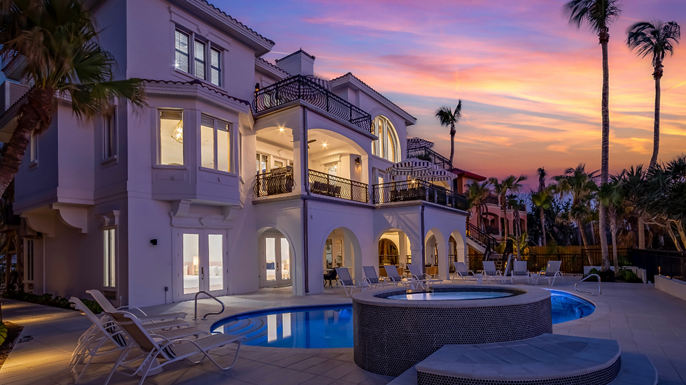 Luxury large group beachfront villa in Florida