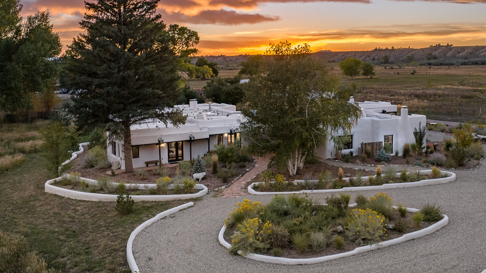 Desert retreat villa in Taos for Thanksgiving or Christmas