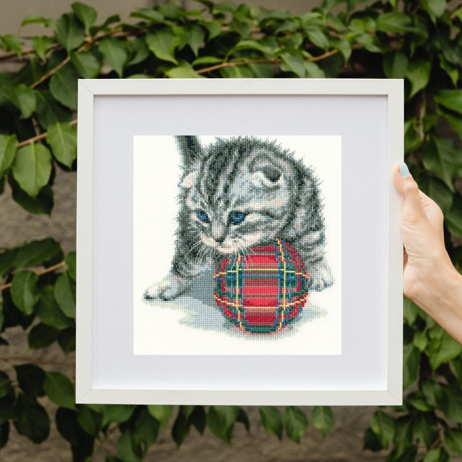Thumbnail: RTO counted cross stitch kit Kitty and a ball M708, DMC, Zweigart