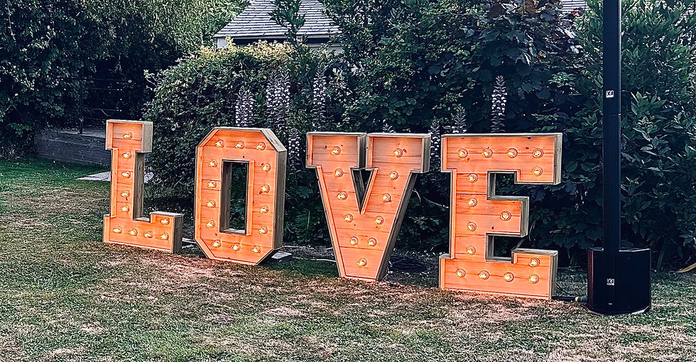 Lettres en bois LOVE
