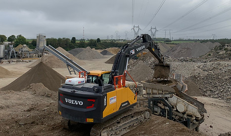 Volvo EC250.jpg