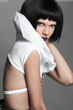 Flawless Magazine Issue 16 2014 Masquerade_2