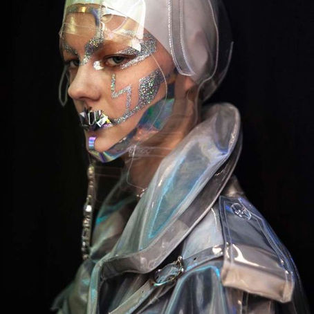 TENDENCIAS: DISEÑADORES SURREALES